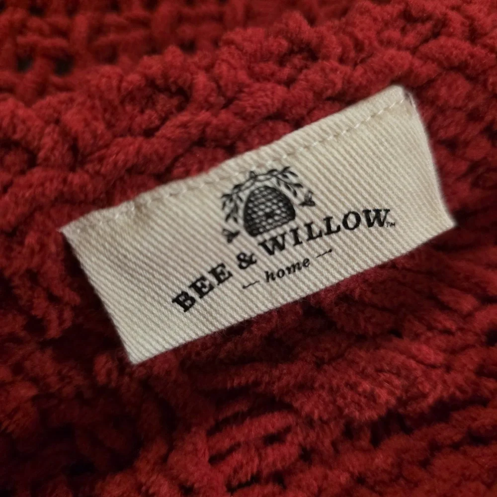 Bee & Willow Deep Red Woven Knit Crochet Christmas Tree Skirt XL 56" GrannyCore - Picture 3 of 8